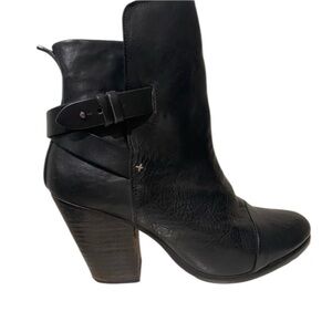 Rag & Bone Women’s Leather Kinsey Black Ankle Boot size 9 gently used 4” heel